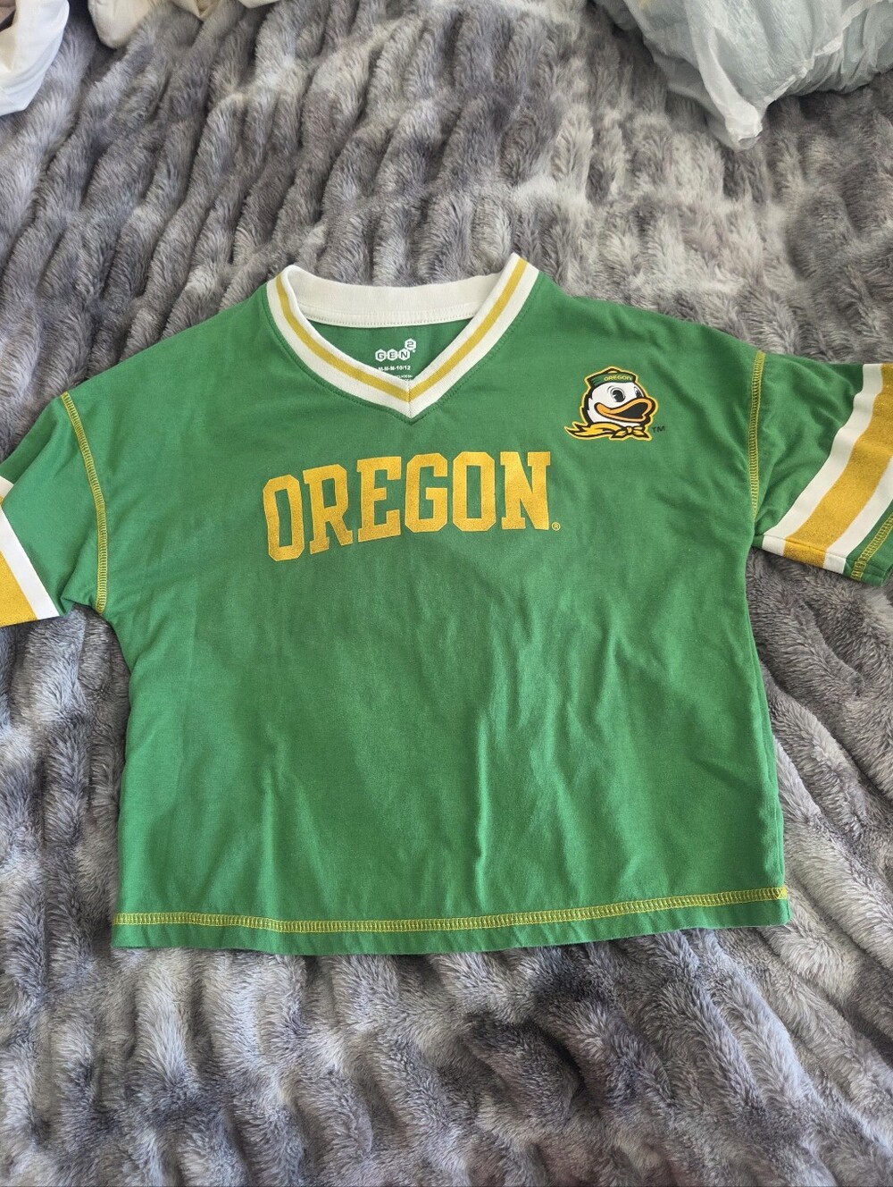 Oregon Ducks Green & Yellow Kids V-Neck Shirt - YOUTH MEDIUM